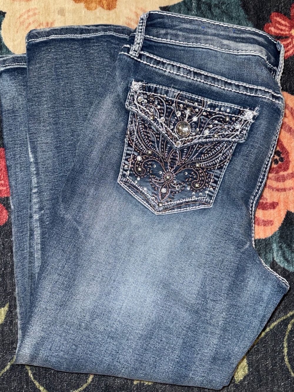 Apt 9 Jewel Capri Jeans